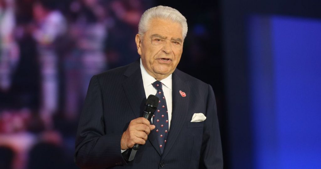 La nueva denuncia de Don Francisco por falta de accesibilidad en aeropuerto de Santiago