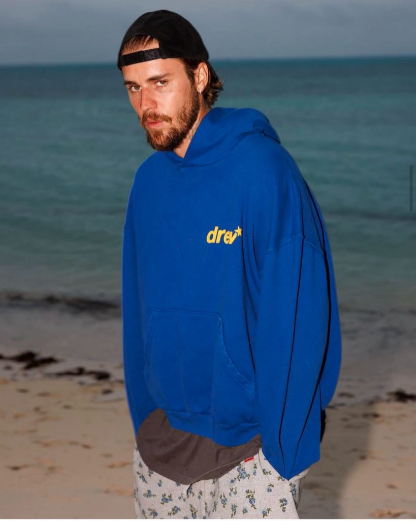 Justin Bieber revela sus luchas emocionales en redes sociales y genera preocupación entre sus seguidores