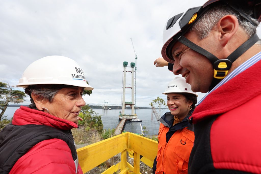 MOP anuncia 50% de avance en Puente Chacao