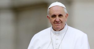 Cardenal Chomalí llama a misa en Catedral de Santiago tras fallecimiento del Papa Francisco a los 88 años