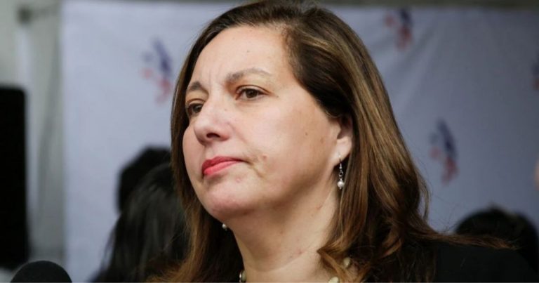 Presidenta del PS reconoce error por folleto contra el Presidente Kast y ordena detener su distribución