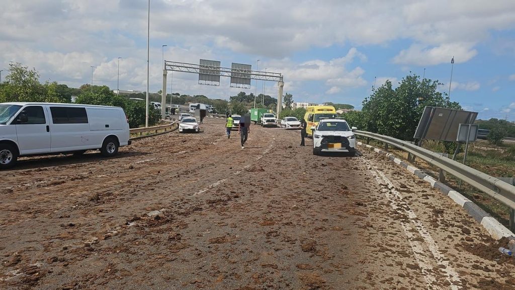 Misil hutí impacta cerca del aeropuerto Ben Gurión y deja seis heridos