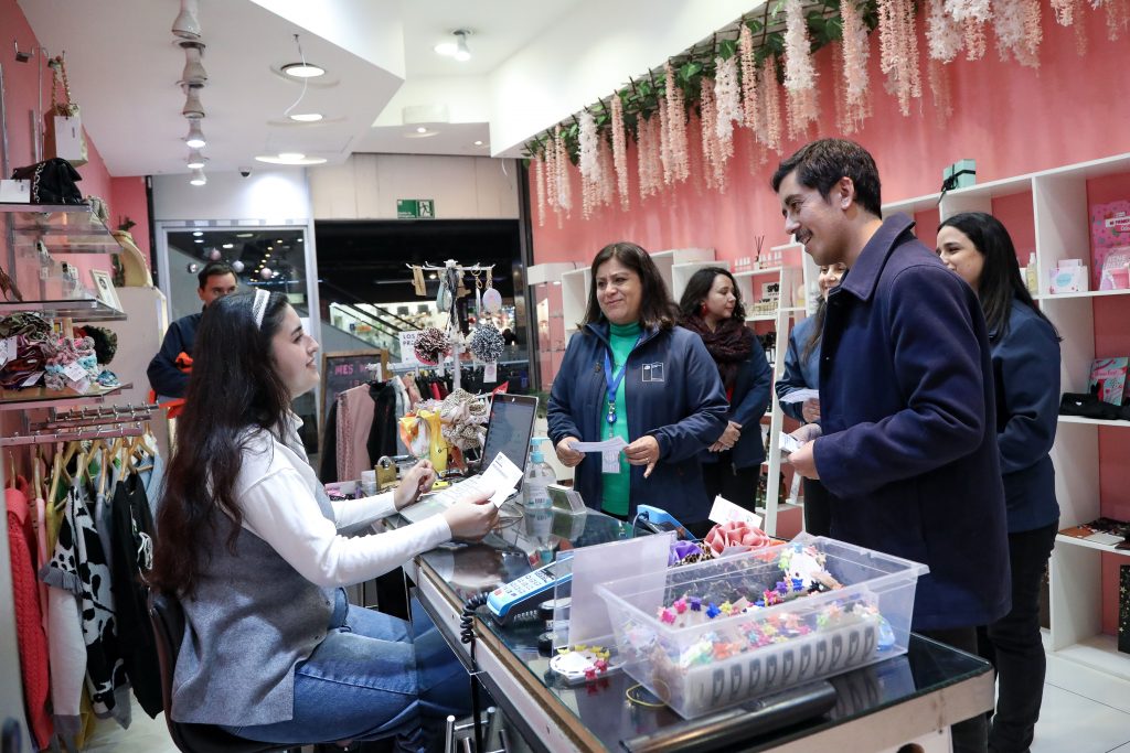 DT devuelve a 99 trabajadores por incumplir feriado del 01 de mayo