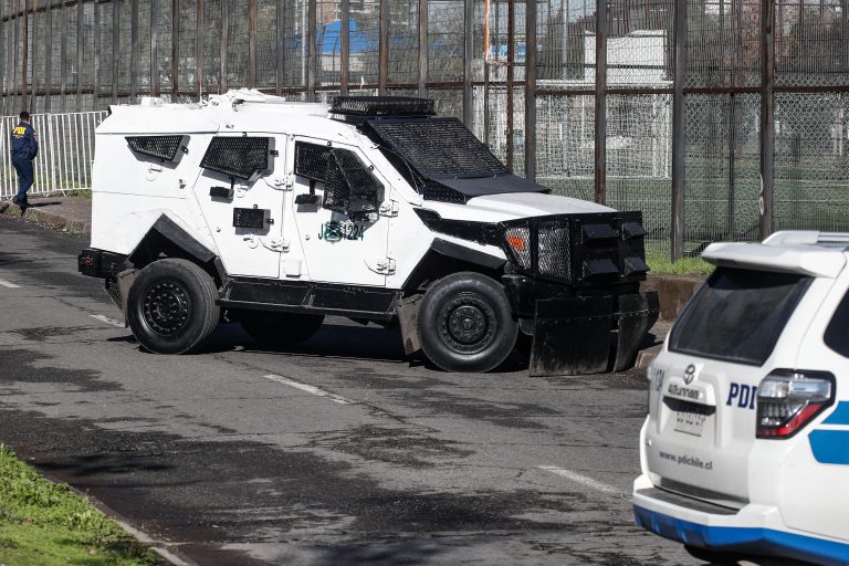 Justicia rechaza rebaja de cautelares a carabineros por muerte de hinchas colocolinos Martina y Mylan