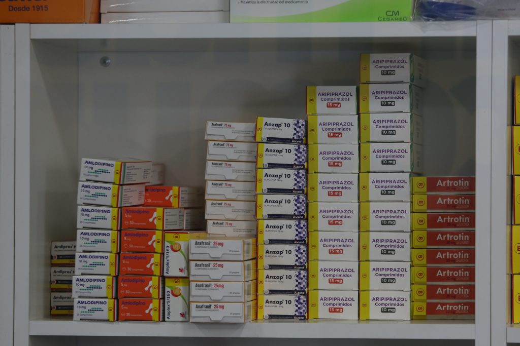 Trump anuncia decreto para reducir precios de medicamentos en EE.UU