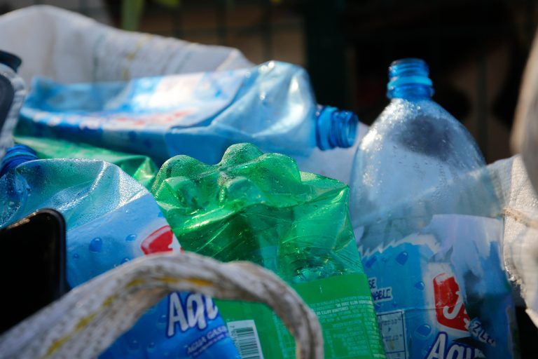 Chile sigue rezagado en reciclaje: menos del 10% de los residuos domiciliarios se valorizan