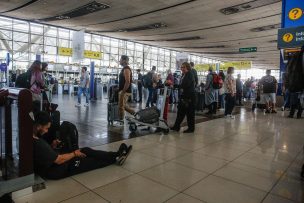Calidad del servicio aéreo: aumenta la puntualidad y disminuye la tasa de reclamos contra aerolíneas