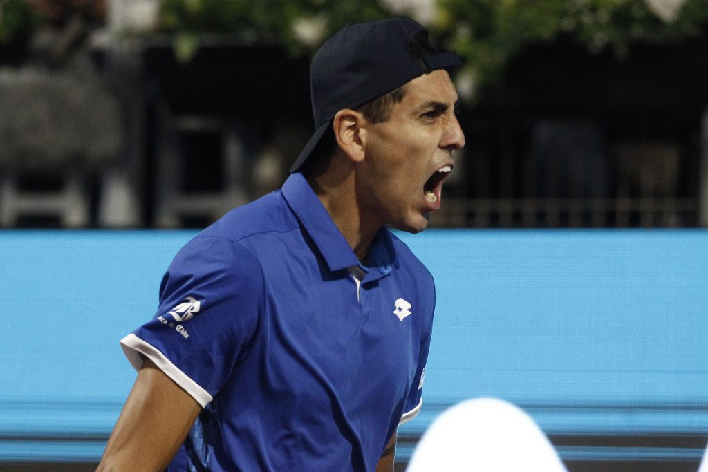Tabilo lucha, vence a Cazaux y está en segunda ronda de Roland Garros