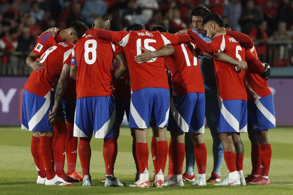 Gareca entrega la nómina de Chile para enfrentar a Argentina y Bolivia por Clasificatorias
