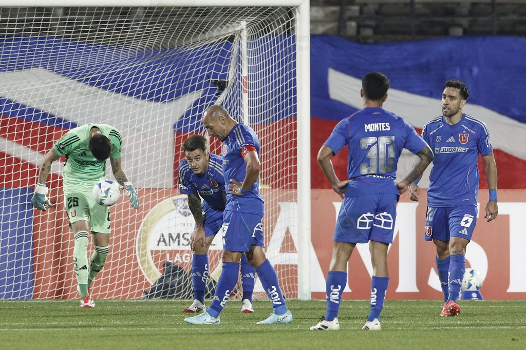 Duro golpe: La U muestra su peor versión y cae con claridad ante Estudiantes por Libertadores