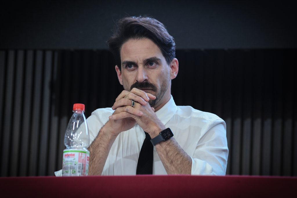 Gonzalo Winter renunció a su dieta parlamentaria: 