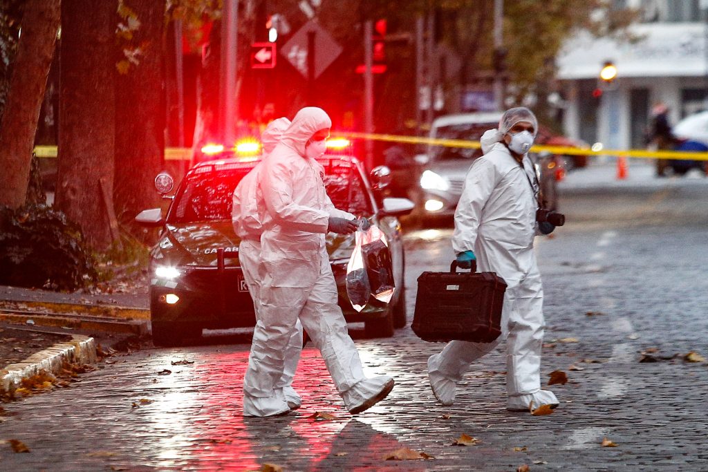 Grupo anarquista se adjudica bomba en Providencia y lanza dura amenaza contra laboratorios y el Estado
