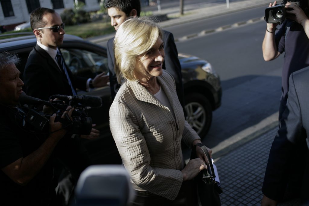 Matthei crítica falta de unanimidad en Comisión para la Paz y exige condena al terrorismo