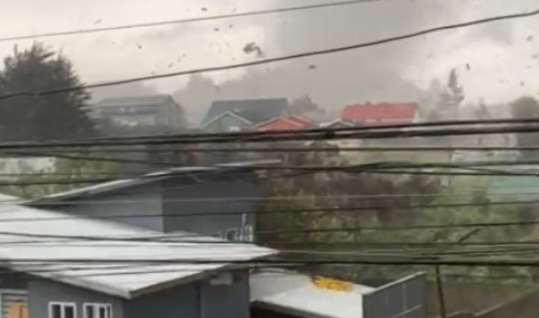 Emiten Alarma Meteorológica por tornados y trombas marinas para tres regiones del sur del país