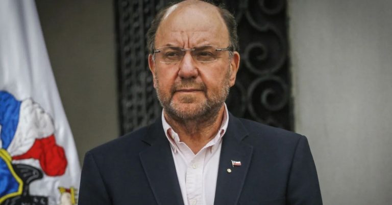 Alfredo Moreno defiende gestión de Pérez Mackenna tras críticas de excancilleres: 