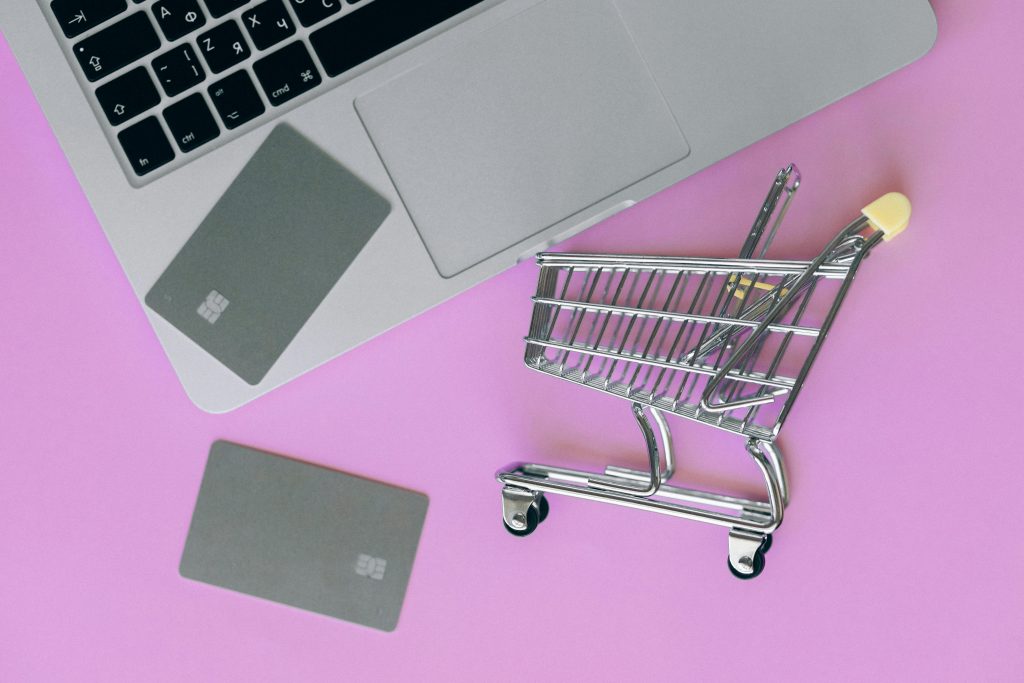 Comercio digital bajo la lupa: SII obliga a plataformas y bancos a validar inicio de actividades