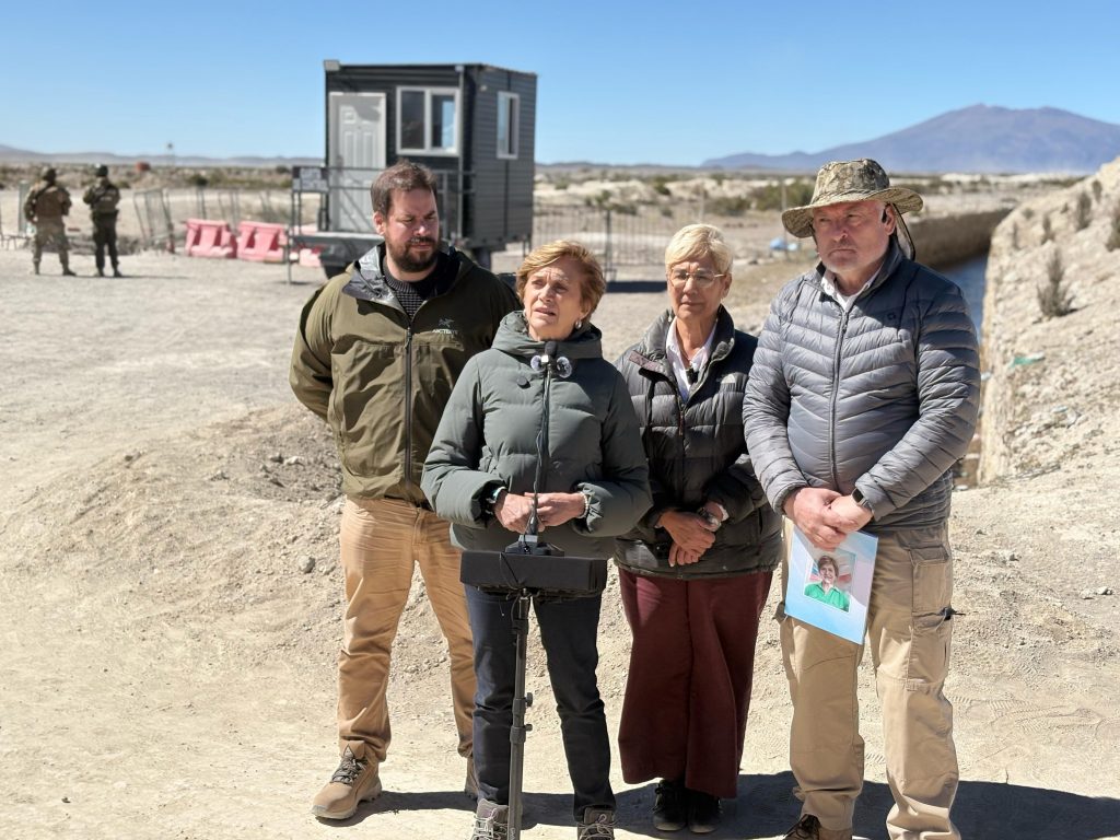 Matthei visita Colchane con propuestas para poner fin a la inmigración ilegal: “Vamos a  devolverle el orden a Chile”