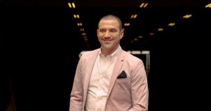El inesperado regreso de Julián Elfenbein a CHV: Aparecerá brevemente en especial programa