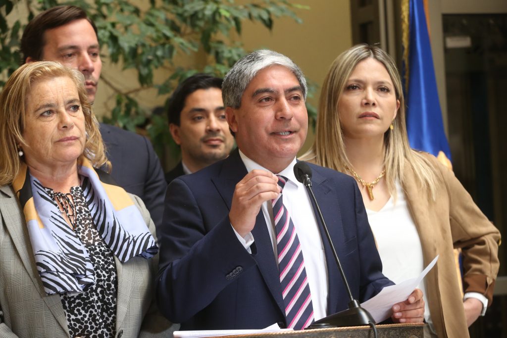 UDI aporta nuevas pruebas por presunto conflicto de interés del Ministro de Hacienda