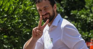 ¿Adiós a la soltería? Aseguran que Tomás Vodanovic estaría saliendo con destacada periodista