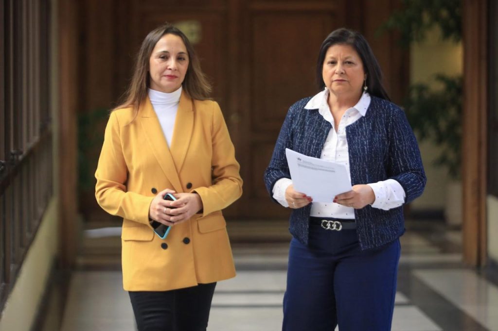 Diputadas exigen informe al Ministerio de Vivienda sobre el crecimiento de campamentos en Chile