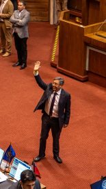 Arturo Barrios asume como nuevo diputado por el Distrito 7