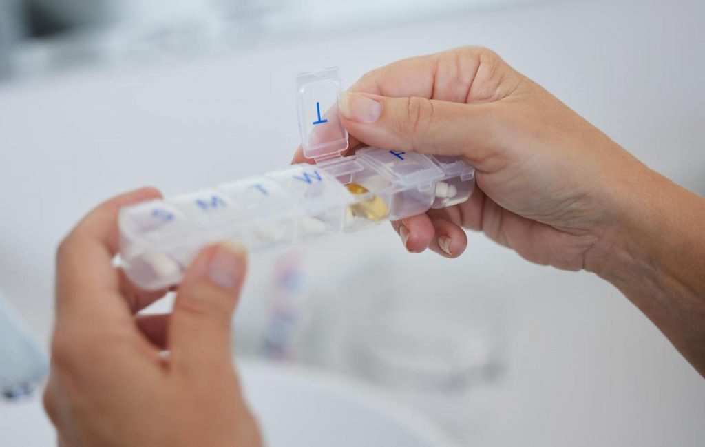 Advierten efectos adversos graves vinculados al uso de ibuprofeno