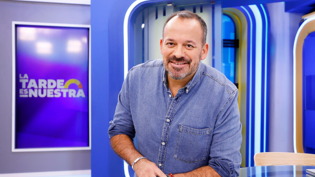 De la guerra en Ucrania al living de los chilenos: Alfonso Concha debuta con su primer programa propio en Canal 13