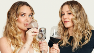 Daniela Nicolás debuta con nuevo podcast: “Nada es tan serio” llega con humor, ironía y cero filtros