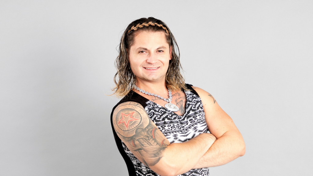 “¡El princeso 2.0!”: Leonardo Vallana llega a “Mundos opuestos” y revela su nueva versión