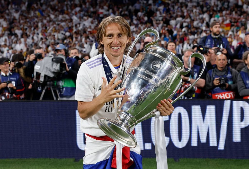 Luka Modric anuncia su adiós al Real Madrid tras 13 años y 28 títulos: “Me cambió la vida”