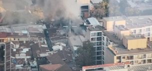 Incendio de gran magnitud afecta bodegas en sector Toesca: declaran tercera alarma por riesgo de propagación
