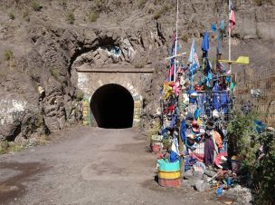 Desprendimiento de rocas en el Cajón del Maipo deja una mujer fallecida y un hombre herido