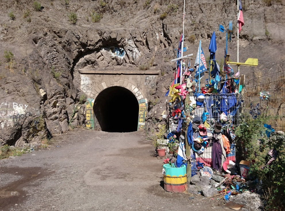 Desprendimiento de rocas en el Cajón del Maipo deja una mujer fallecida y un hombre herido