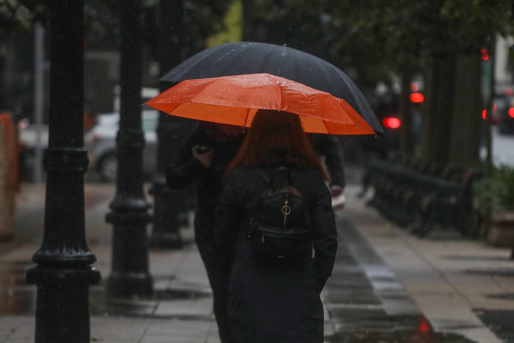 Alerta por fuertes vientos: ráfagas de hasta 90 km/h afectarán a siete regiones