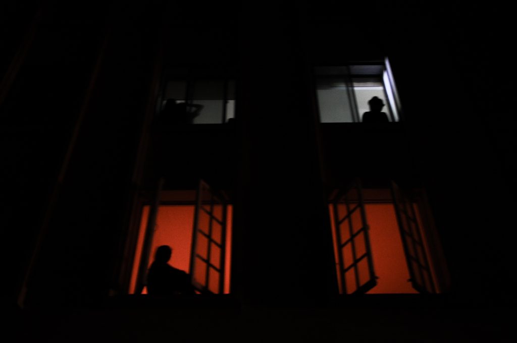 Hasta 10 horas sin luz: Anuncian cortes programados en ocho comunas de la RM este miércoles