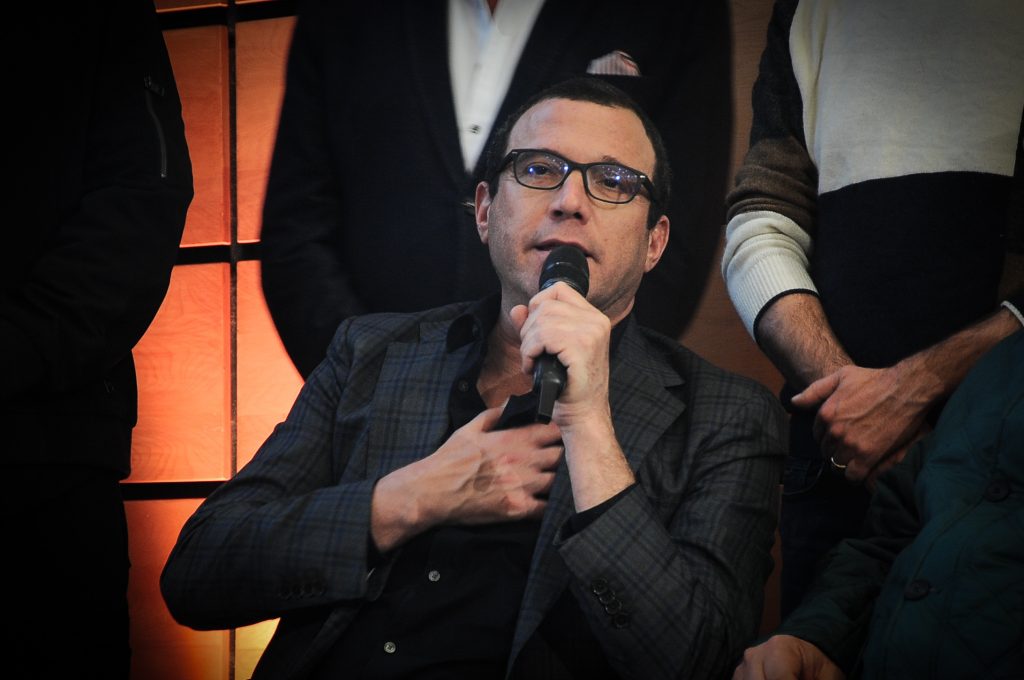 Julián Elfenbein regresa a Chilevisión como invitado en Podemos Hablar