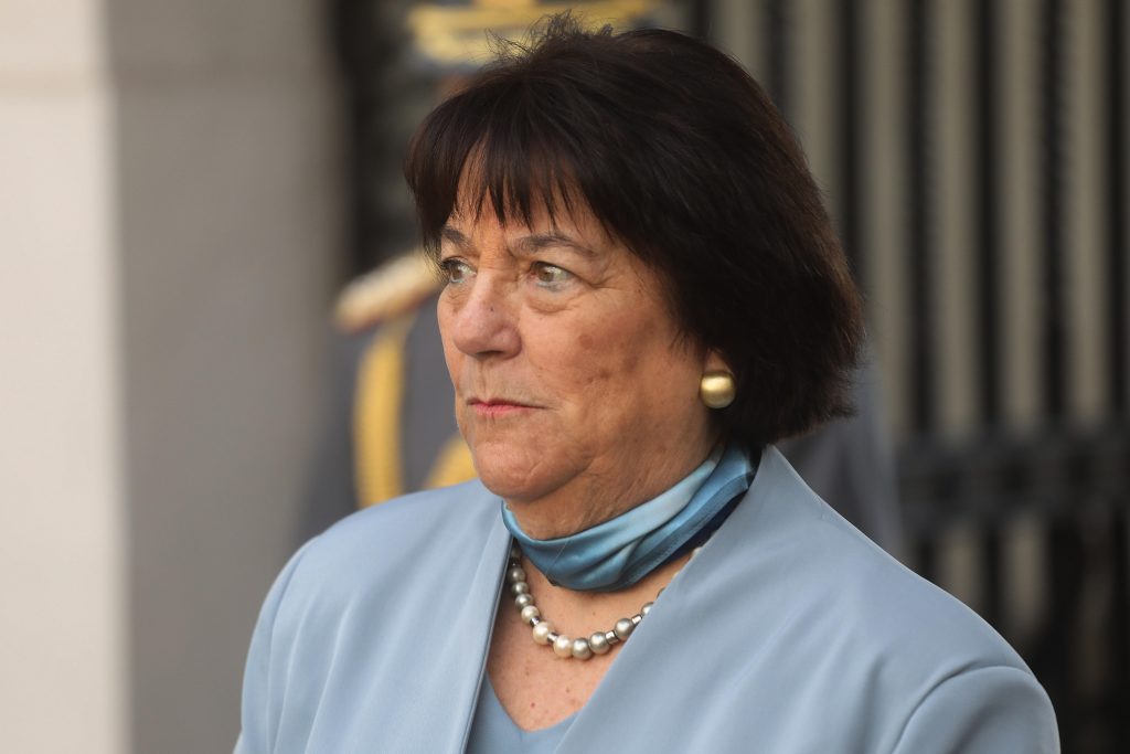 Delpiano pide no enlodar el prestigio de las FF.AA. tras banda de suboficiales y aborda posible participación de más involucrados