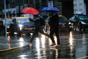Anuncian semana lluviosa: sistema frontal con río atmosférico afectará a la zona centro-sur del país