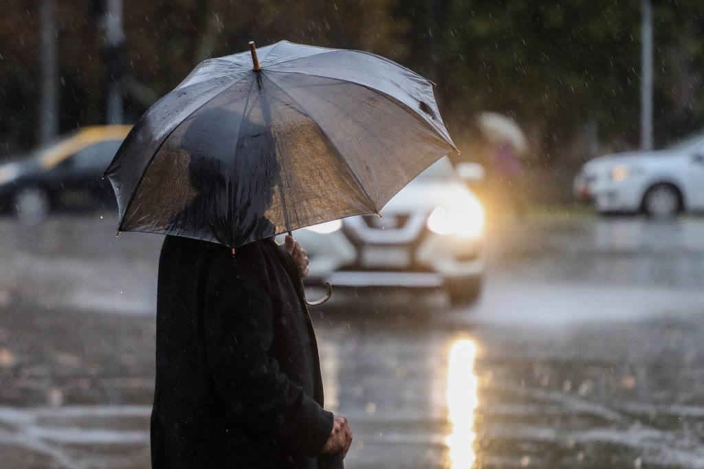 Se acaba el calor en Santiago: sistema frontal traerá lluvias desde el lunes 8 de septiembre