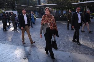 Evelyn Matthei asiste a reunión convocada por el Cardenal Chomali: “tenemos que sacar a Chile adelante