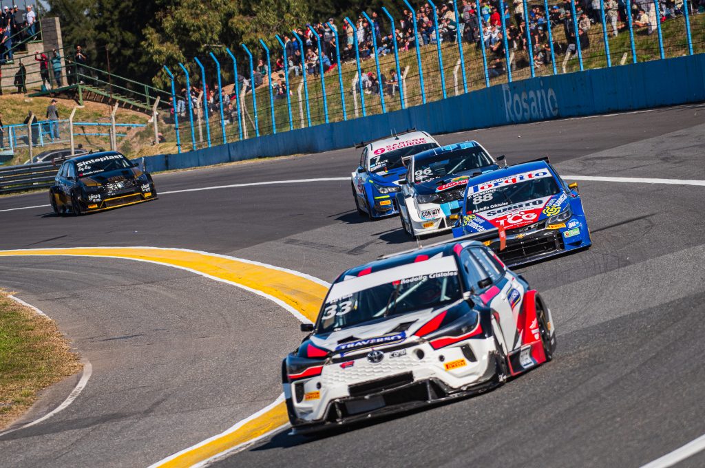 Benjamín Hites vive una frustrada carrera en el TC2000 de Argentina