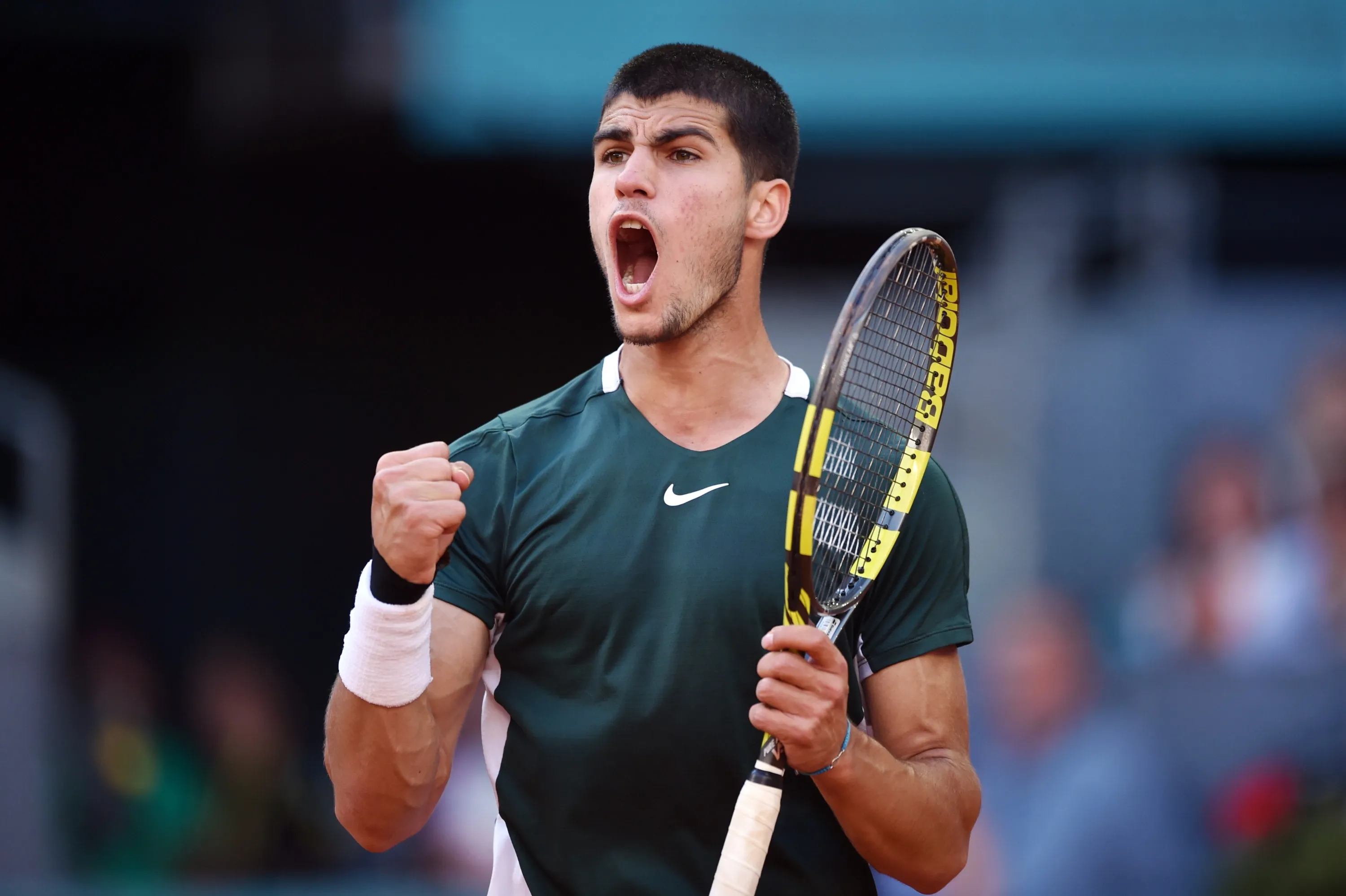 Carlos Alcaraz vence a Jannik Sinner y gana su primer Roland Garros