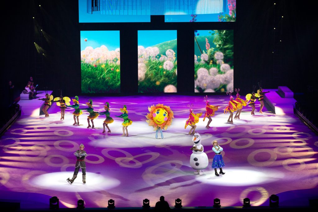 ¡Disney On Ice llega a Santiago y Disney+ te invita a vivir la magia con un descuento exclusivo!