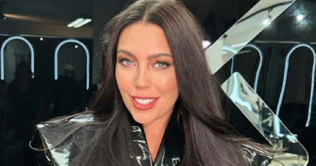 Daniela Aránguiz expone a futbolista chileno que le envía mensajes a través de sus amigos