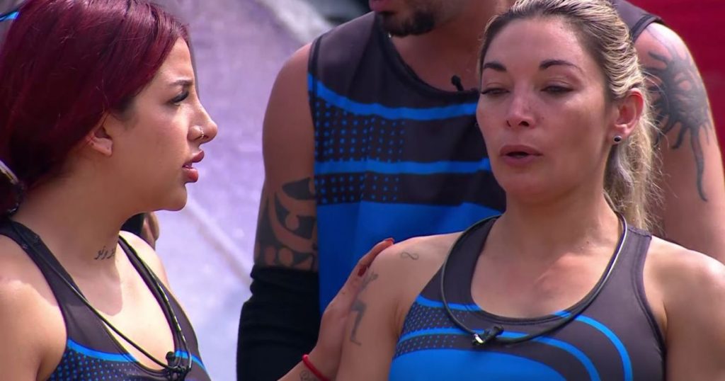 Evelyn sufre crisis en “Mundos Opuestos”: debió ser atendida por paramédicos