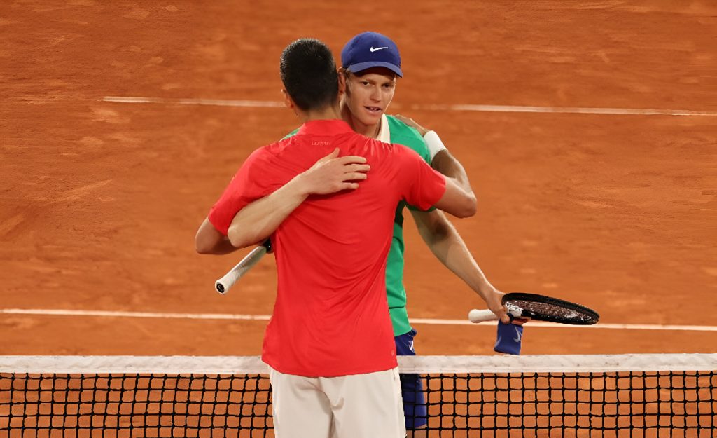 Imparable: Jannik Sinner vence a Djokovic en un partidazo y jugará su primera final de Roland Garros