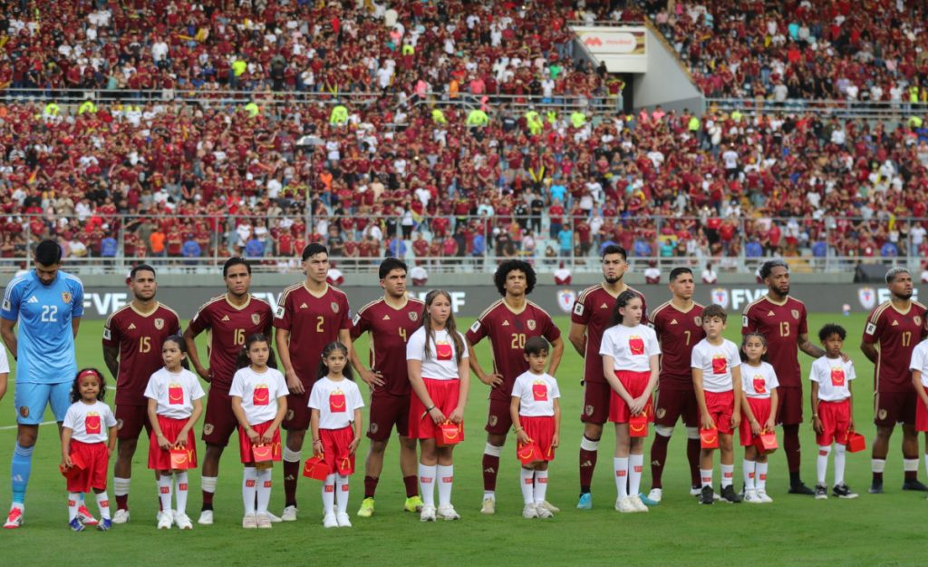 Venezuela vence a Bolivia y deja a Chile al borde del abismo