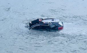 Conductor cae al río Biobío tras desbarrancar en el puente Llacolén: sufrió hipotermia y fractura