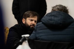 Presidente Boric visitó albergue de emergencia para personas en situación de calle